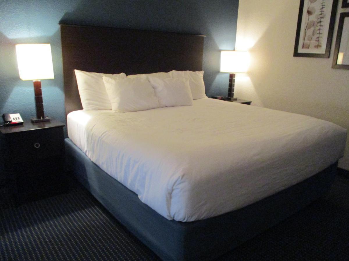 Americinn By Wyndham Hayward Ngoại thất bức ảnh
