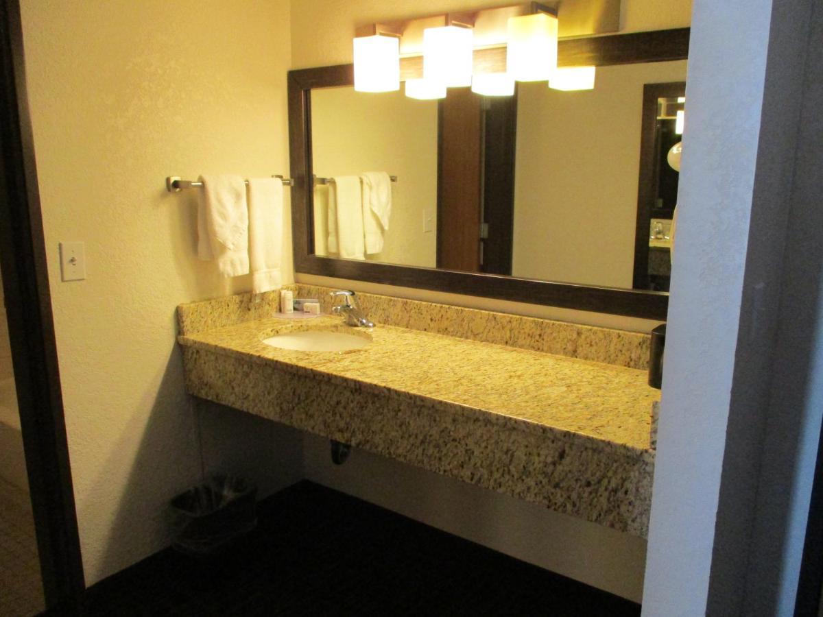 Americinn By Wyndham Hayward Ngoại thất bức ảnh