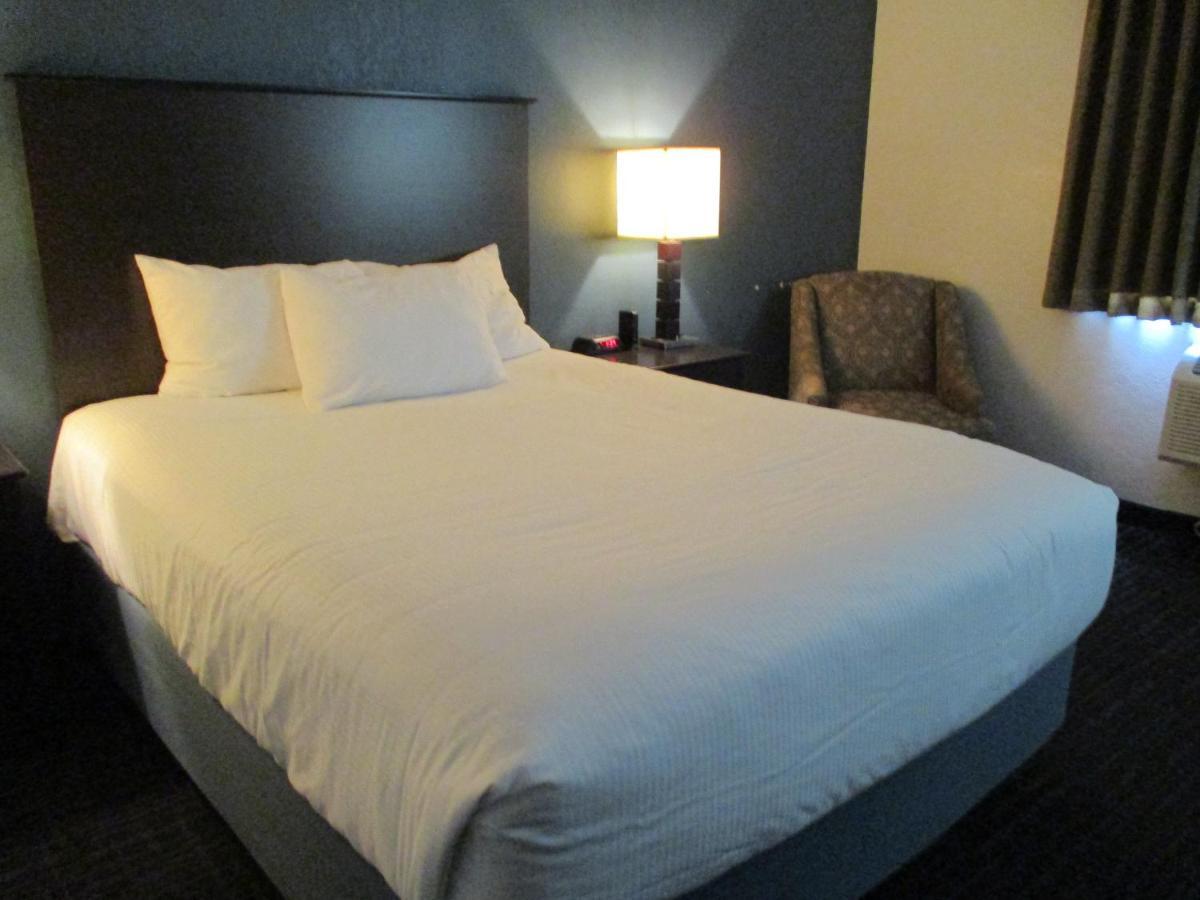 Americinn By Wyndham Hayward Ngoại thất bức ảnh